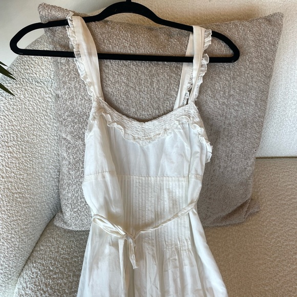 Vintage Kensie White Sleeveless Dress with Ruffle Straps - Picture 3 of 10
